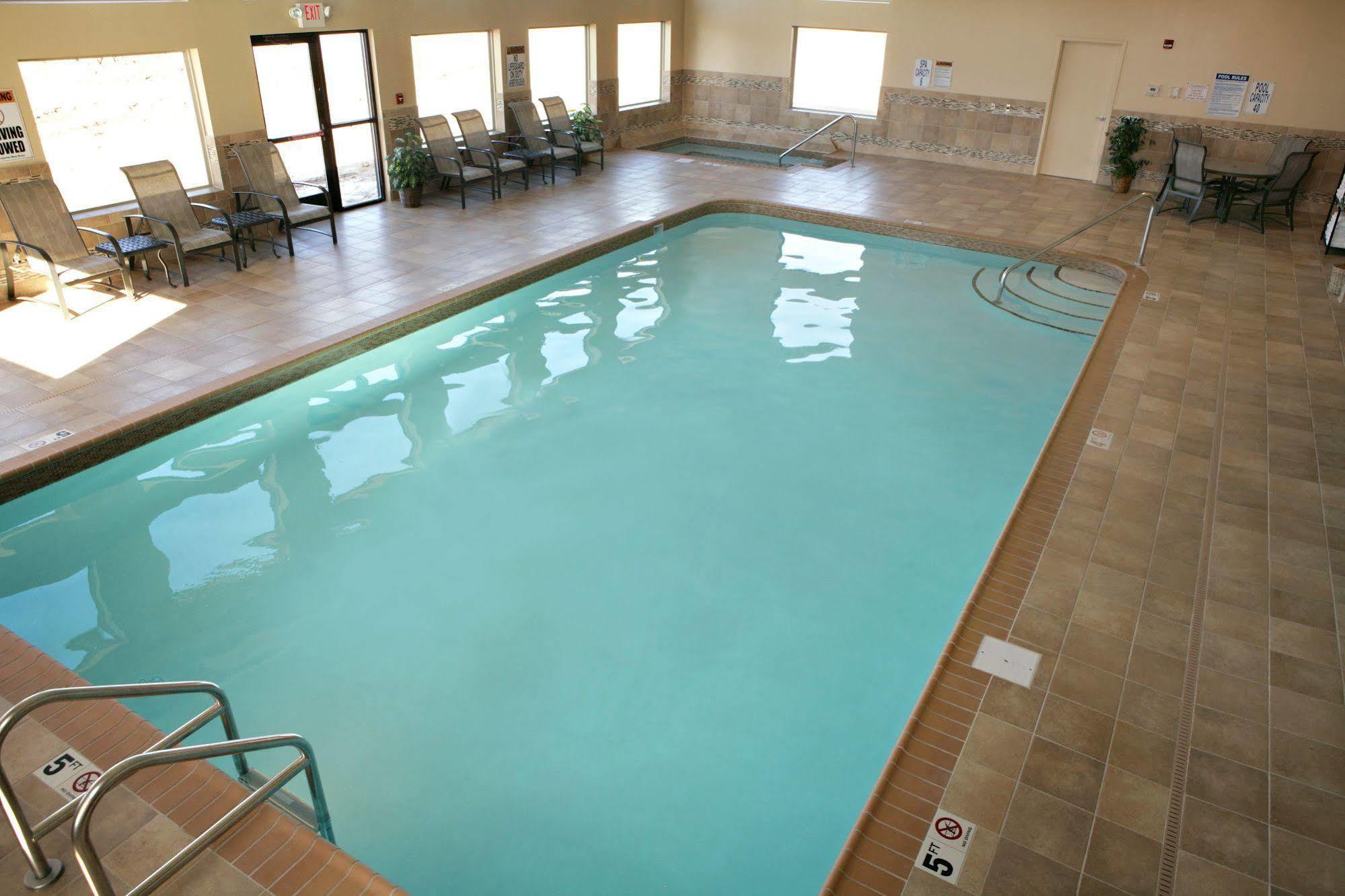 Heartland Inn & Suites, Surestay Collection By Best Western Park Rapids Ngoại thất bức ảnh